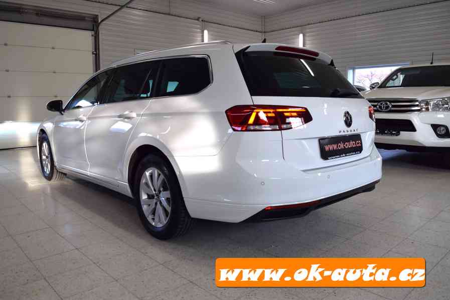 Volkswagen Passat 2.0 TDI COMFORT DSG PRAV.SER.VW rv 2021  - foto 3