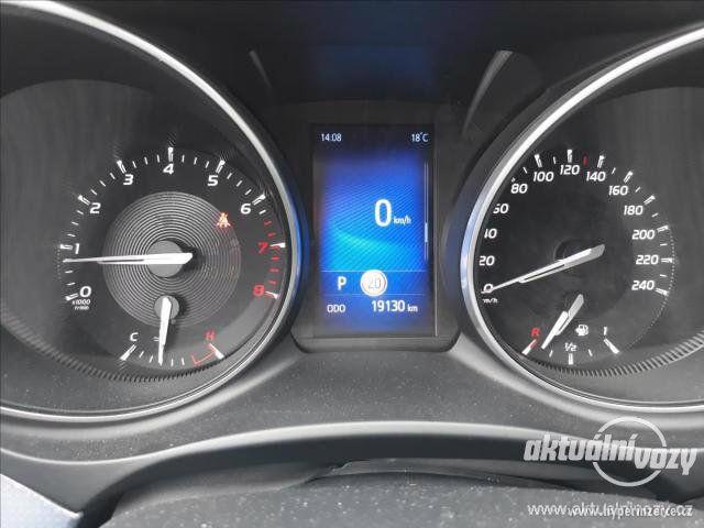 Toyota Avensis 1.8, benzín, automat,  2017, navigace - foto 2