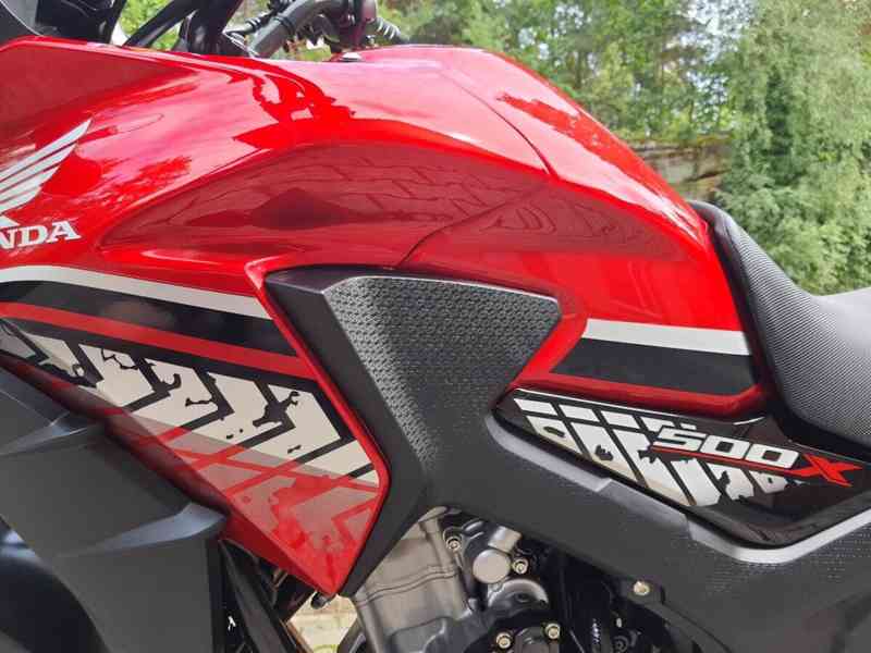 Honda CB 500 X - TOP STAV - 6000 KM 35 KW 115.000,- Kč - foto 10