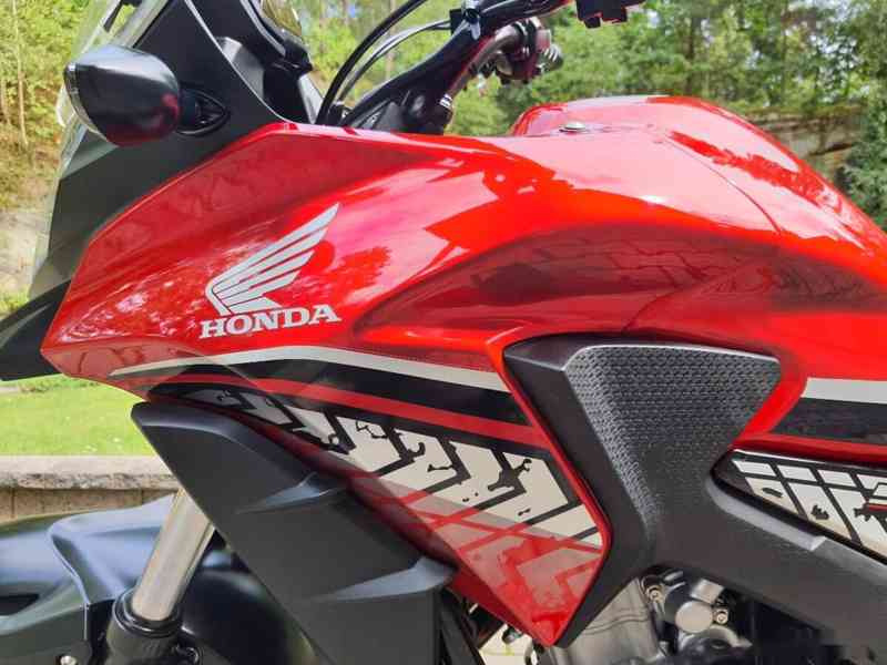 Honda CB 500 X - TOP STAV - 6000 KM 35 KW 115.000,- Kč - foto 9
