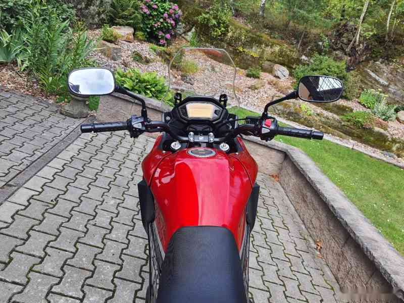 Honda CB 500 X - TOP STAV - 6000 KM 35 KW 115.000,- Kč - foto 4