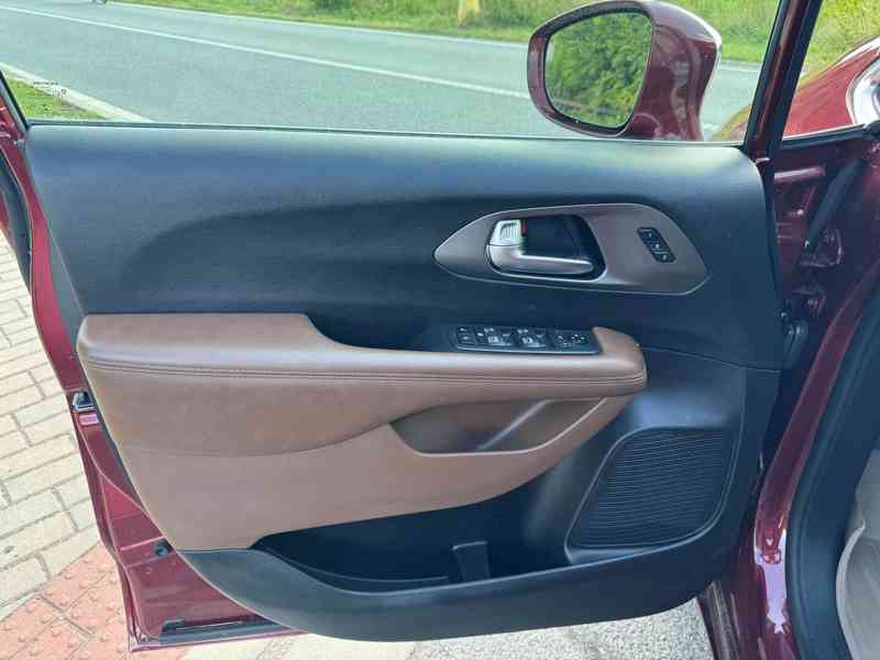 Chrysler Pacifica 3.6 Limited Sunroof 2019 DPH - foto 18