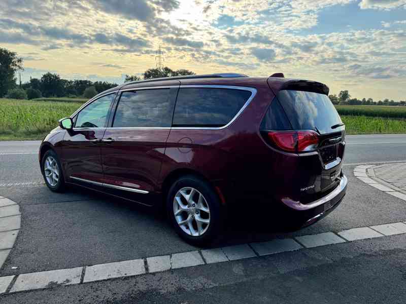 Chrysler Pacifica 3.6 Limited Sunroof 2019 DPH - foto 3