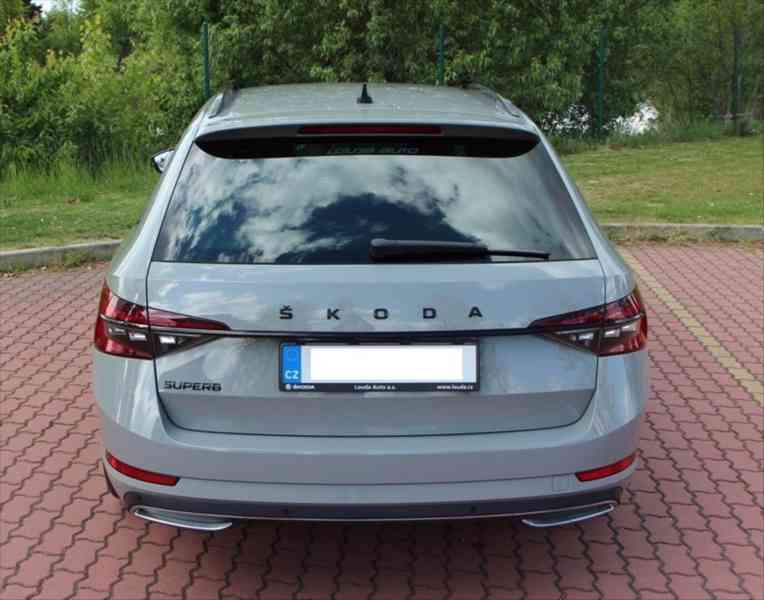 Škoda Superb 2,0   2roky záruk,40t km,147kW,1.maj - foto 17