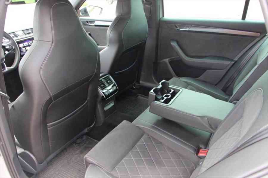 Škoda Superb 2,0   2roky záruk,40t km,147kW,1.maj - foto 12