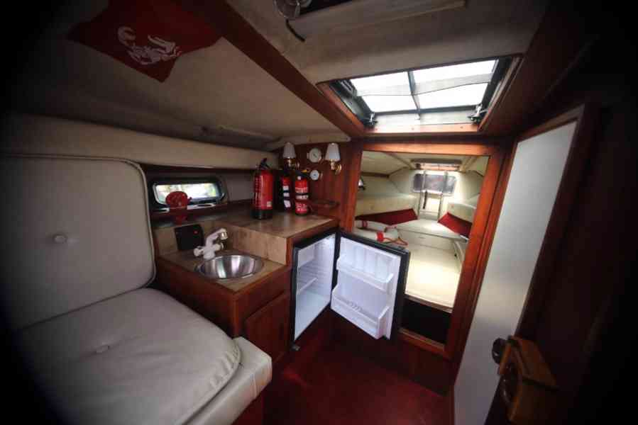 Motorova lod 8,5m - foto 3