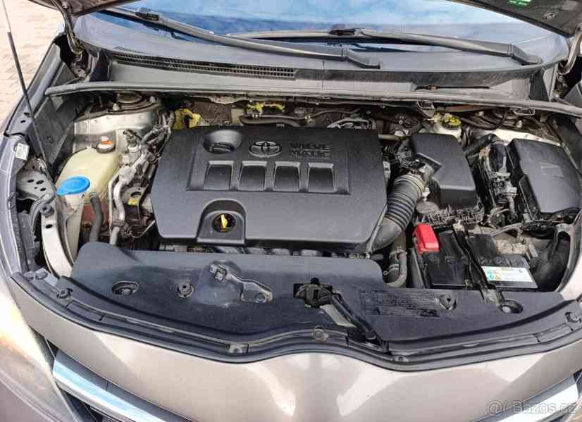 Toyota Verso 1,8 - foto 8