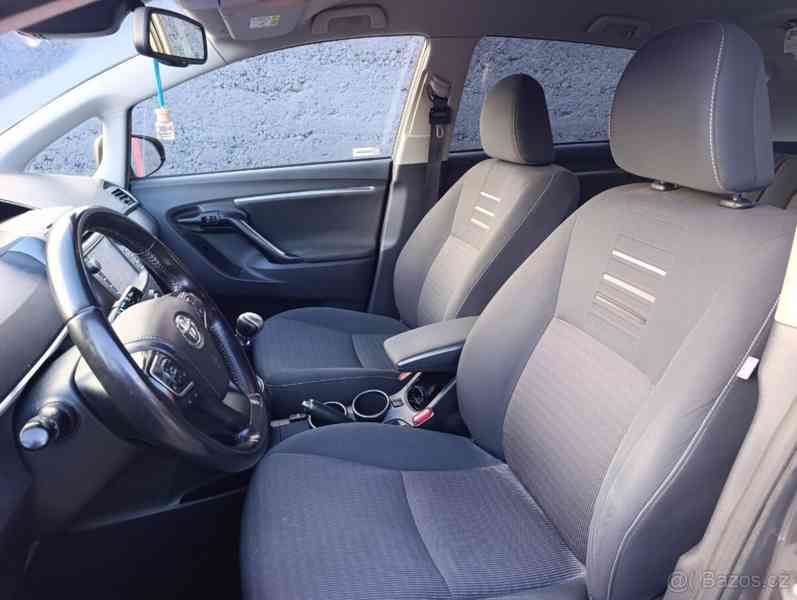 Toyota Verso 1,8 - foto 10
