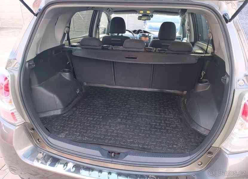 Toyota Verso 1,8 - foto 9