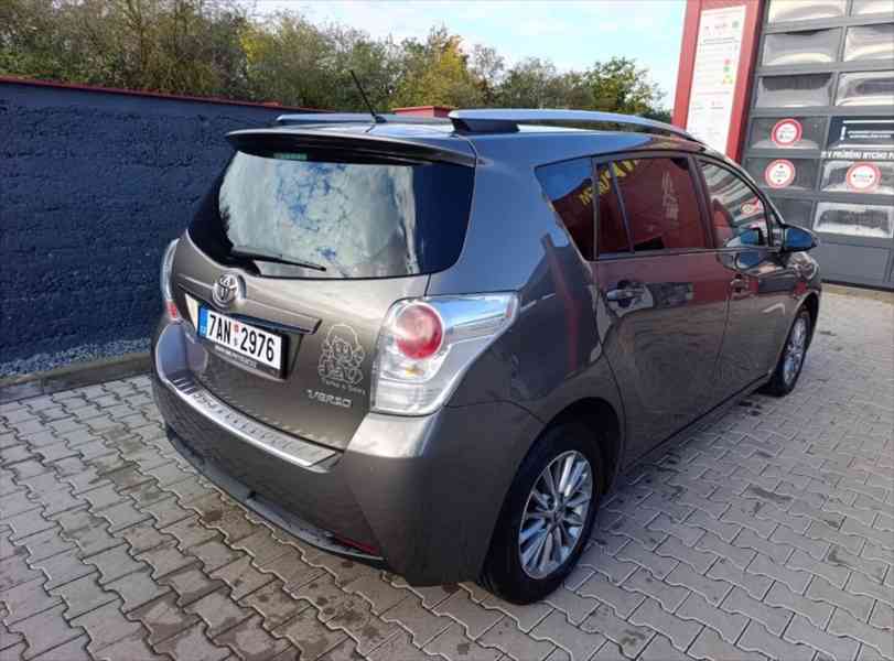 Toyota Verso 1,8 - foto 3