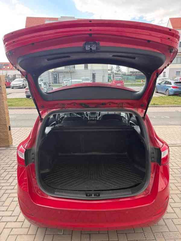 Hyundai i30 1,4   r.v. 2013, najeto 131 tis km - foto 4