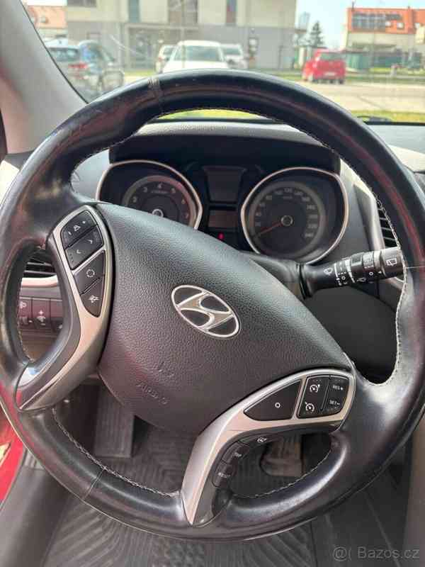 Hyundai i30 1,4   r.v. 2013, najeto 131 tis km - foto 9