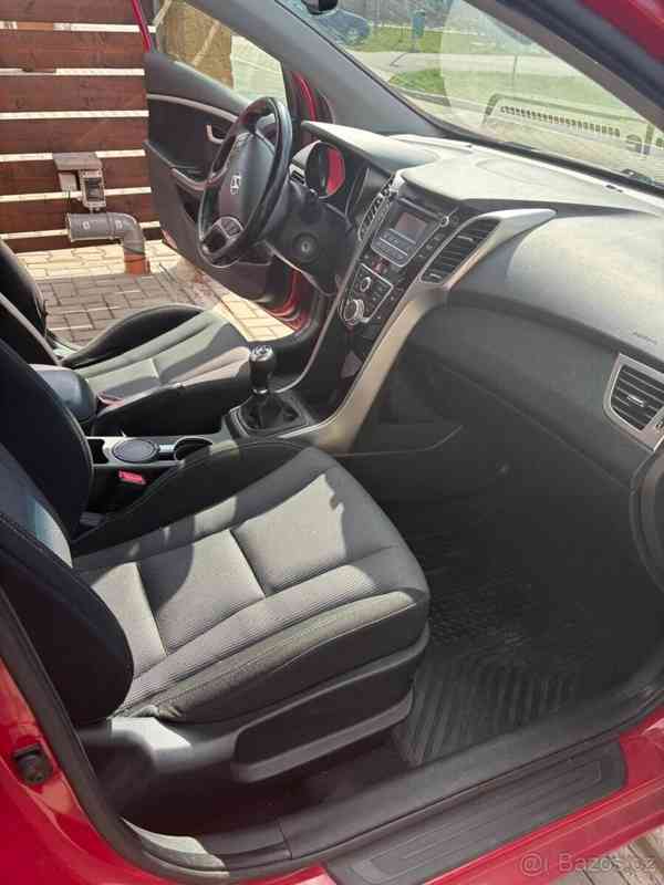 Hyundai i30 1,4   r.v. 2013, najeto 131 tis km - foto 15