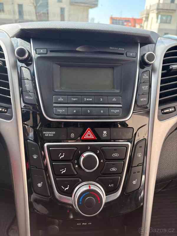 Hyundai i30 1,4   r.v. 2013, najeto 131 tis km - foto 10