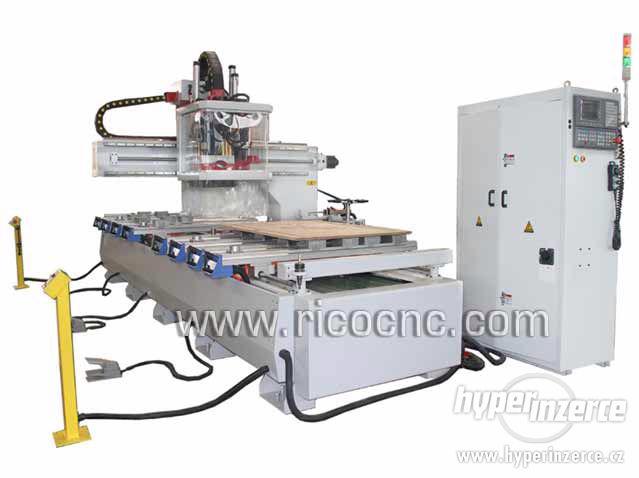 CNC Auto Tool Changer Center Nesting CNC Router with Drills - foto 1