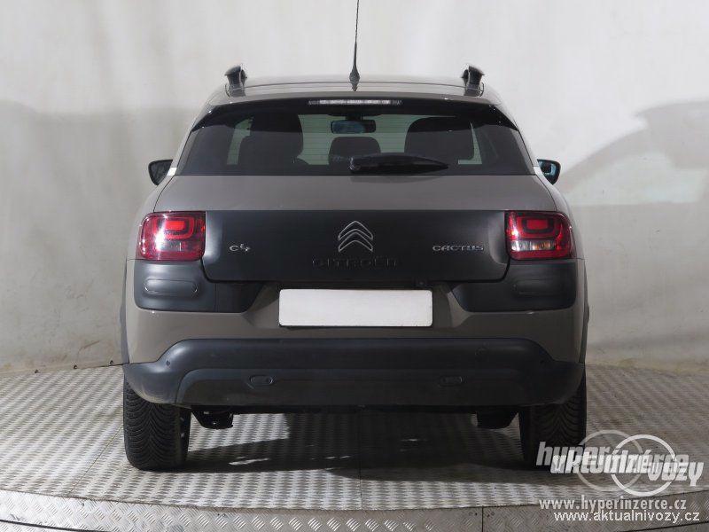 Citroen C4 Cactus 1.6 BlueHDi 73kW 1.6, nafta, 2016 - foto 10