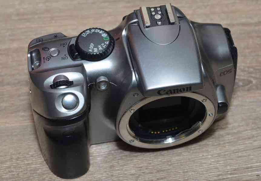 Canon EOS 300D **APS-C 6 Mpix CMOS* - foto 4