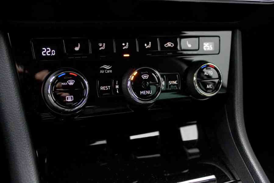 Škoda Superb III Combi - foto 12