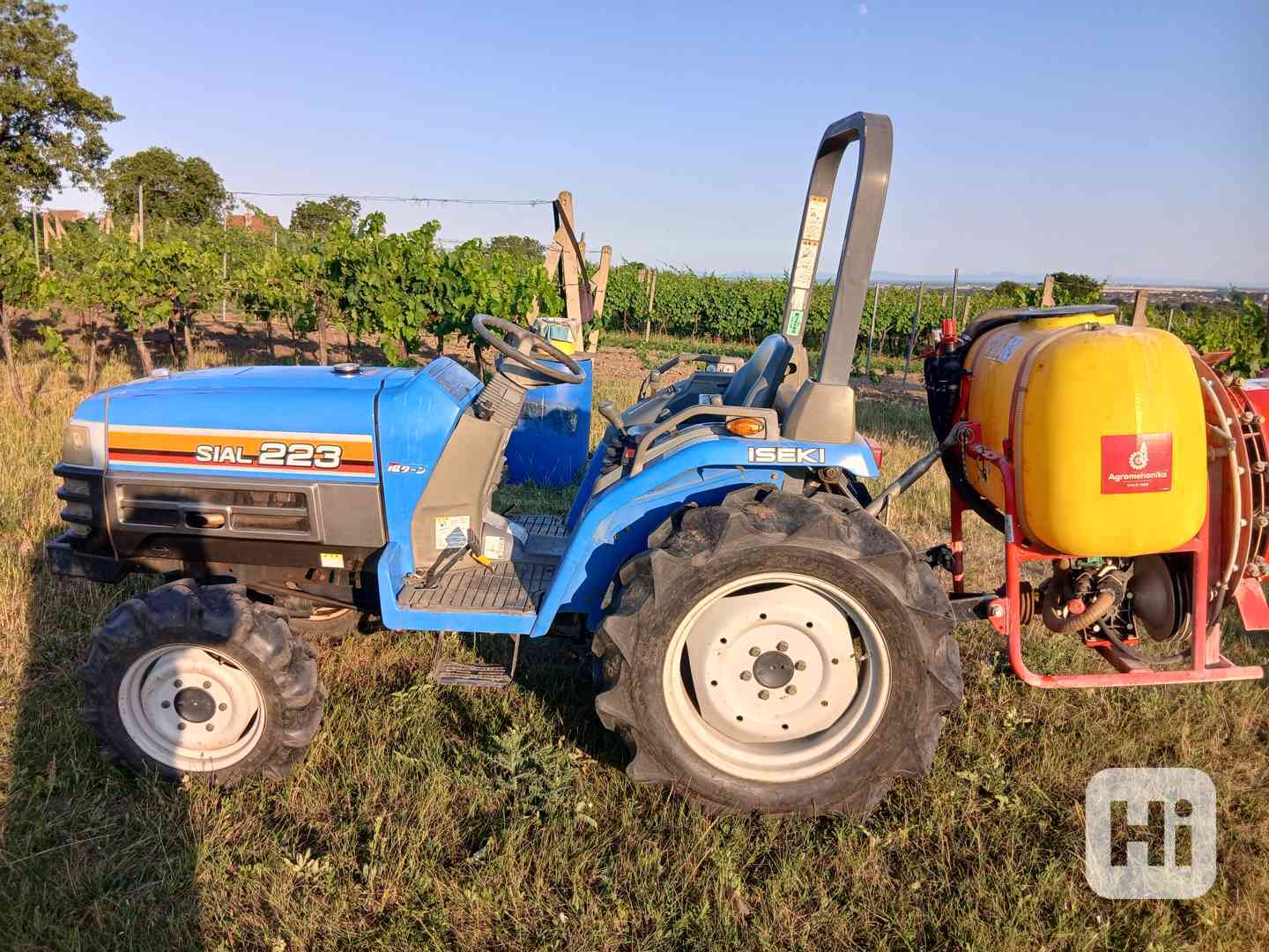 Malotraktor - foto 1