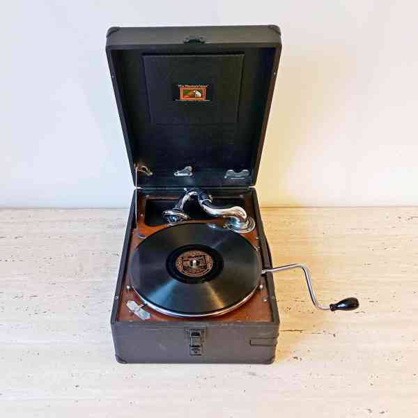 Starožitný gramofon na kliku His Master’s Voice, rok 1931  - foto 2