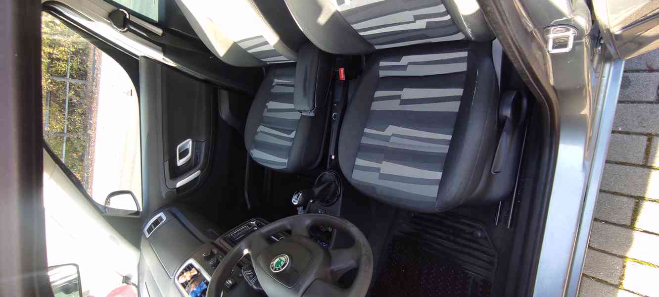 Škoda Roomster 1.2 HTP LPG - foto 6