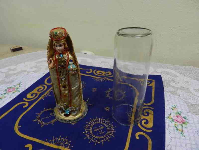 Hezká stará soška pod sklem Ježíš Jezulátko  - foto 3