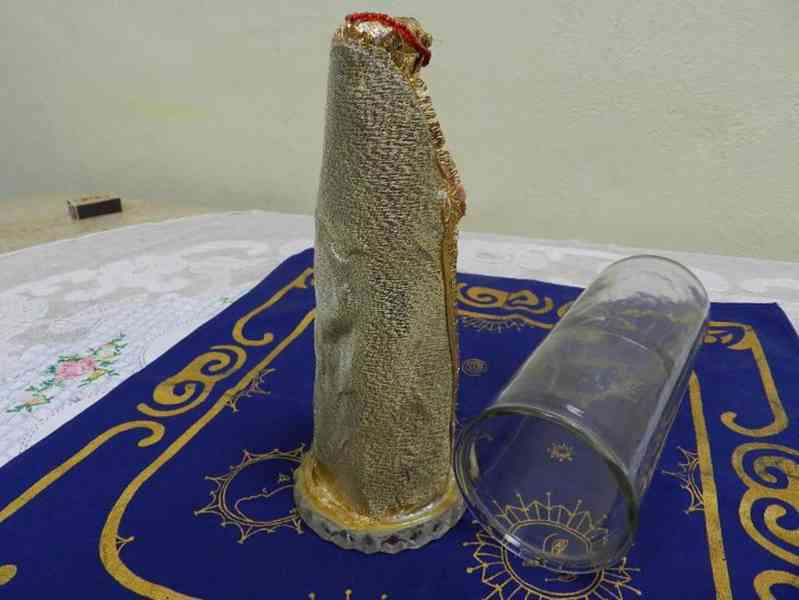 Hezká stará soška pod sklem Ježíš Jezulátko  - foto 7