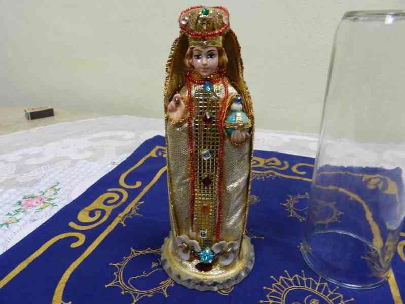 Hezká stará soška pod sklem Ježíš Jezulátko  - foto 2