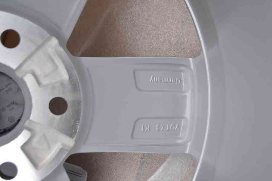 VW Passat B8,Škoda Superb III -NOVÉ orig.Alu 17- 6,5x17 ET41 - foto 12