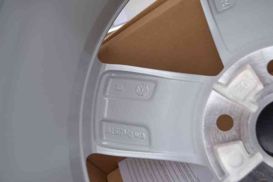 VW Passat B8,Škoda Superb III -NOVÉ orig.Alu 17- 6,5x17 ET41 - foto 11