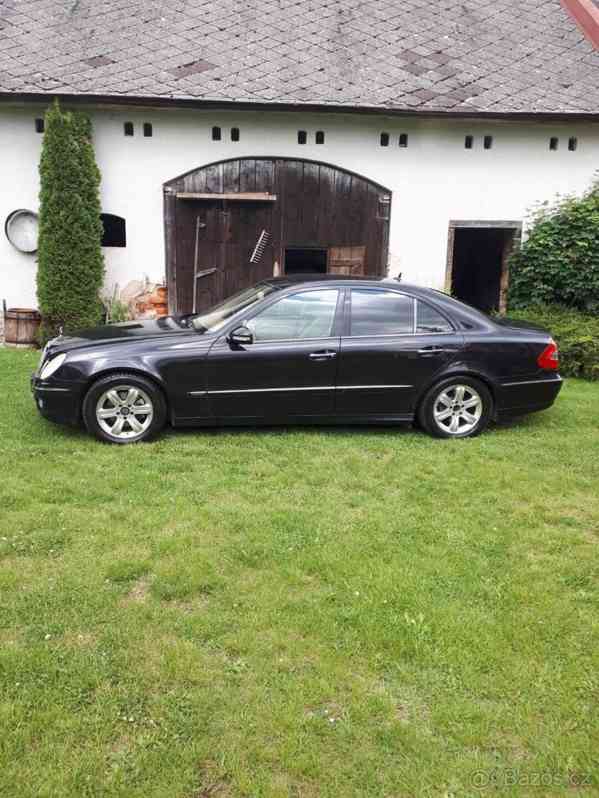 Mercedes-Benz 211 2,2 e 211 - foto 4