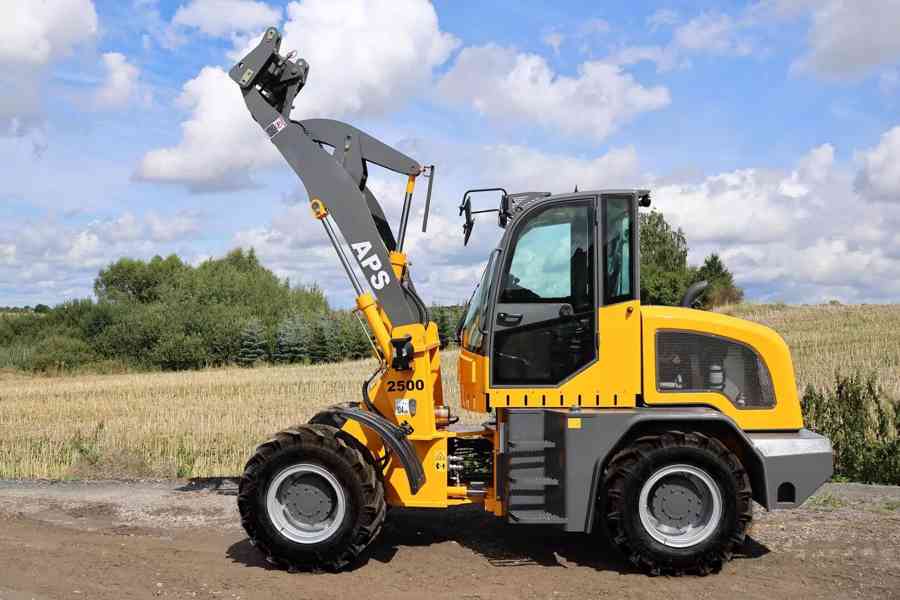 kloubový nakladač APS K2500 - foto 3