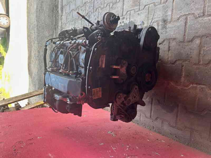 Motor Ford Mondeo MK3 2,0 TDCI HJBC 85KW Kompletní - foto 2