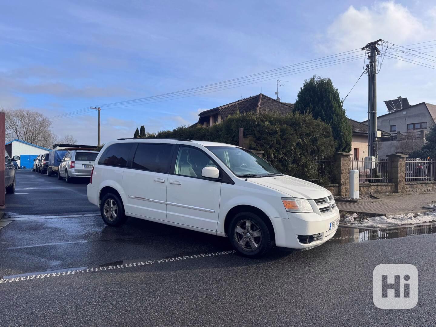 Chrysler Dodge Grand Caravan 3,8 LPG RT 2011 - foto 1