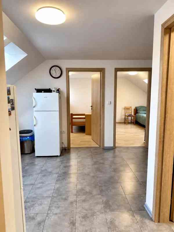 Pronájem bytu 2+kk 80 m² - foto 4