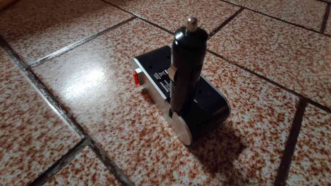 Trojzásuvka s USB do auta  - foto 5
