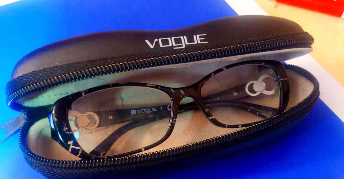 Luxusní dámské dioptrické brýle Vogue - foto 7