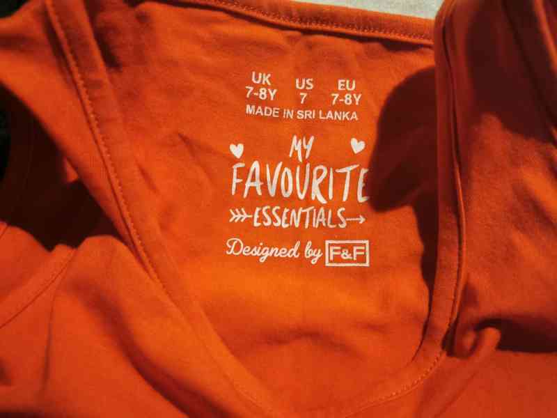 Tílka šatičky 7-8 let  - foto 2