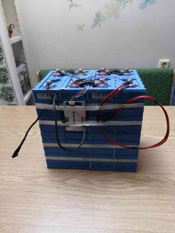 LiFePO4 Baterie 12 V s BMS 200 Ah.   - foto 3