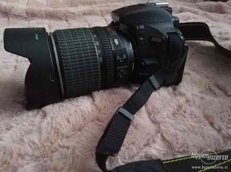 Nikon D5500 tělo (v záruce)+ objektiv +příslušenství - foto 2