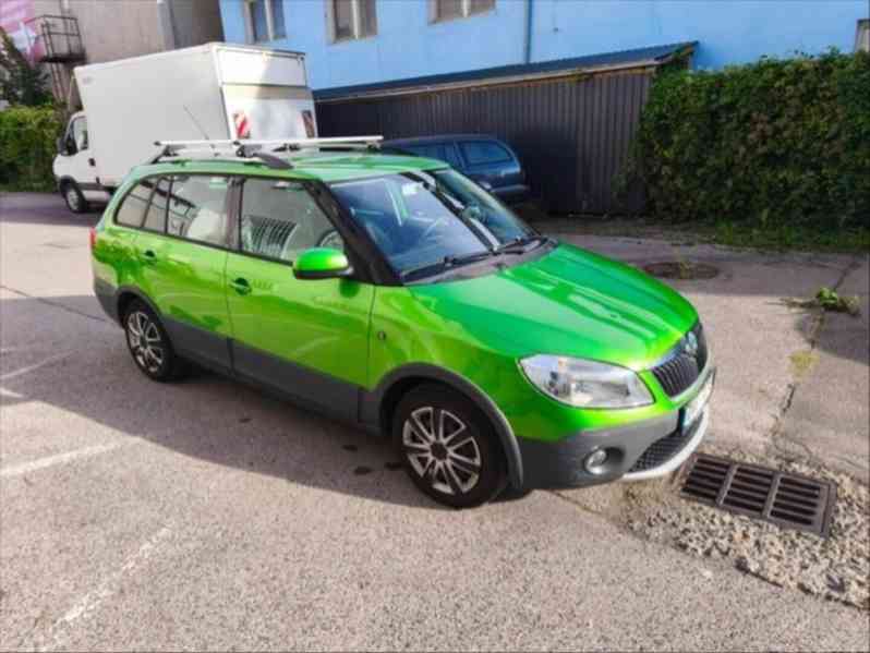 Škoda Fabia 1,2   TSI, 77 kW, manuál – 2010 - foto 3