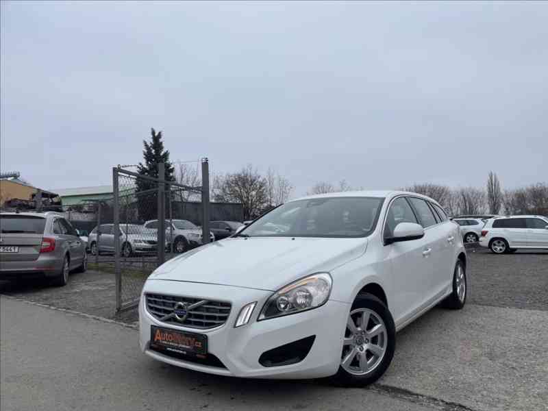 Volvo V60 1,6 D PDC,AUTOMAT,SERVISKA - foto 1