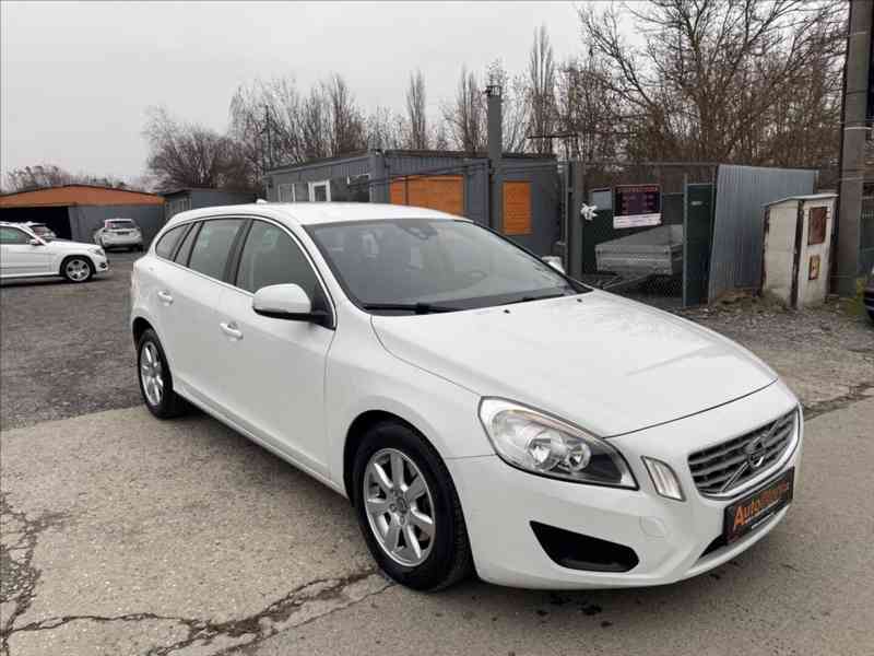 Volvo V60 1,6 D PDC,AUTOMAT,SERVISKA - foto 2