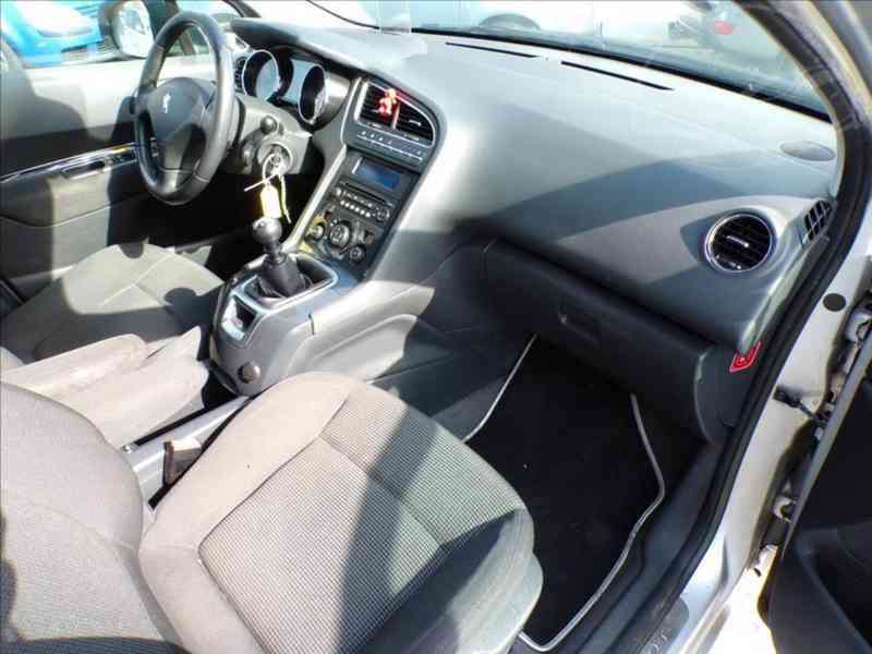 Peugeot 5008 1,6 HDi 7.MÍST,TAŽ.ZAŘ. - foto 15