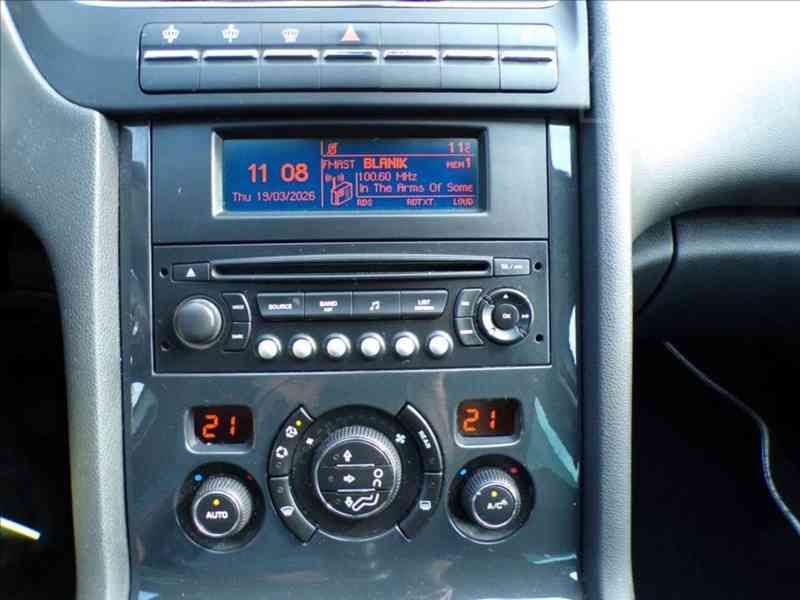 Peugeot 5008 1,6 HDi 7.MÍST,TAŽ.ZAŘ. - foto 7