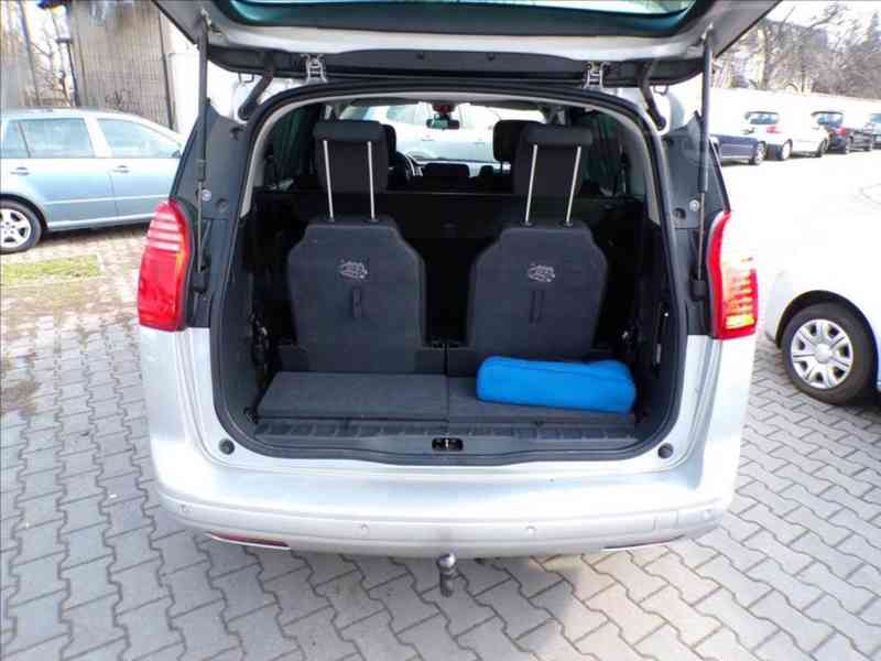 Peugeot 5008 1,6 HDi 7.MÍST,TAŽ.ZAŘ. - foto 12