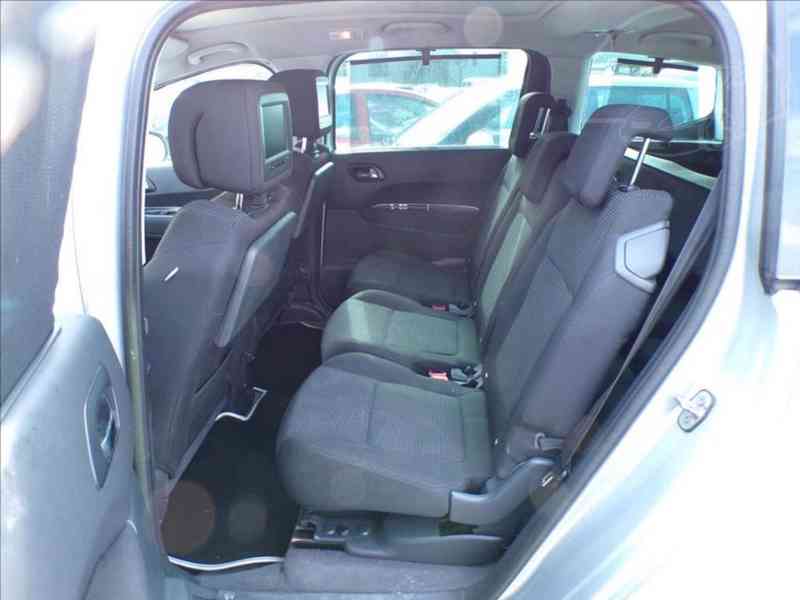 Peugeot 5008 1,6 HDi 7.MÍST,TAŽ.ZAŘ. - foto 10