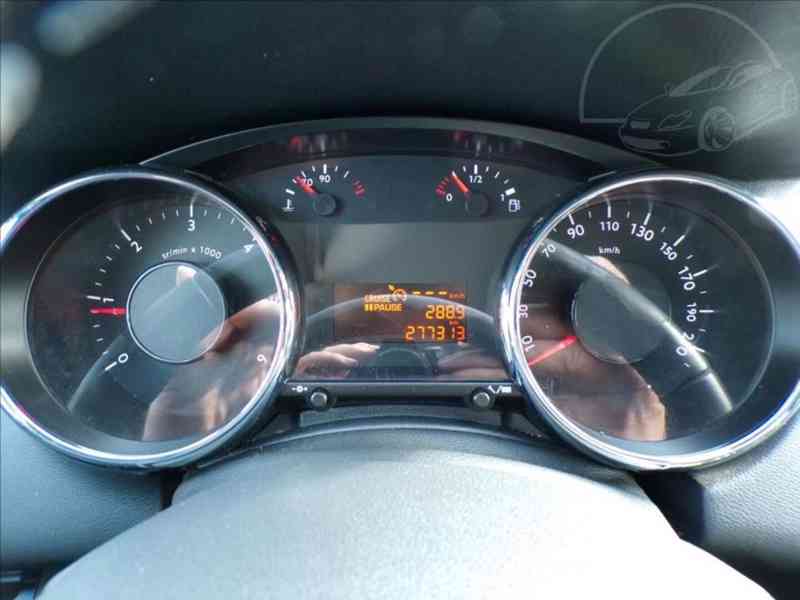 Peugeot 5008 1,6 HDi 7.MÍST,TAŽ.ZAŘ. - foto 6