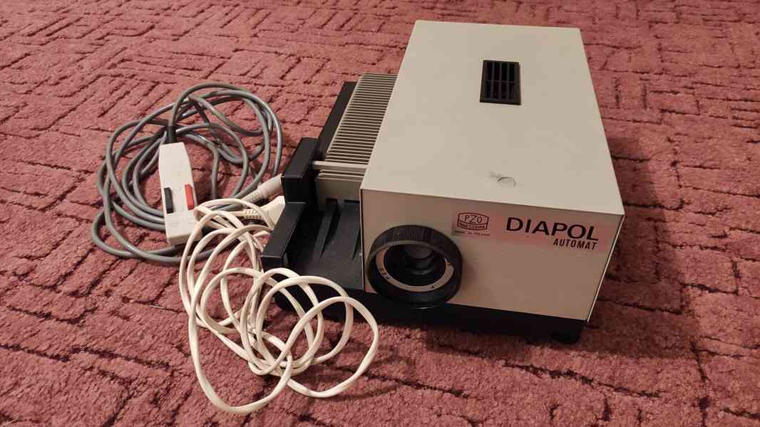 Promítačka diapozitivů DIAPOL - foto 1