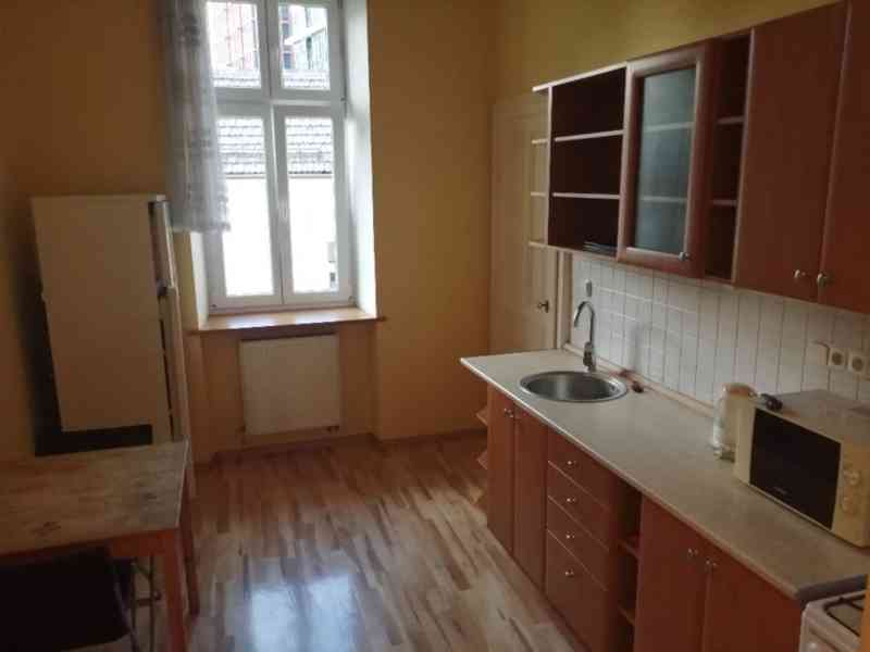 Pronájem 2+1, ulice Dornych, centrum (u Vaňkovky), 85 m2, ko